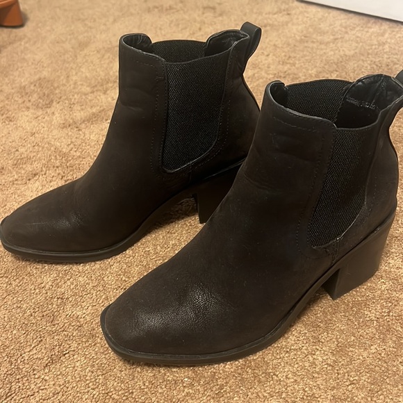 MIA Black suede booties - Picture 2 of 3